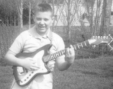Paul in 1966 with his new Harmony electric guitar